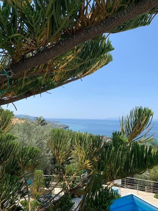 Marine'S Lux Villa:Golden Sunset Kalamata Exterior foto